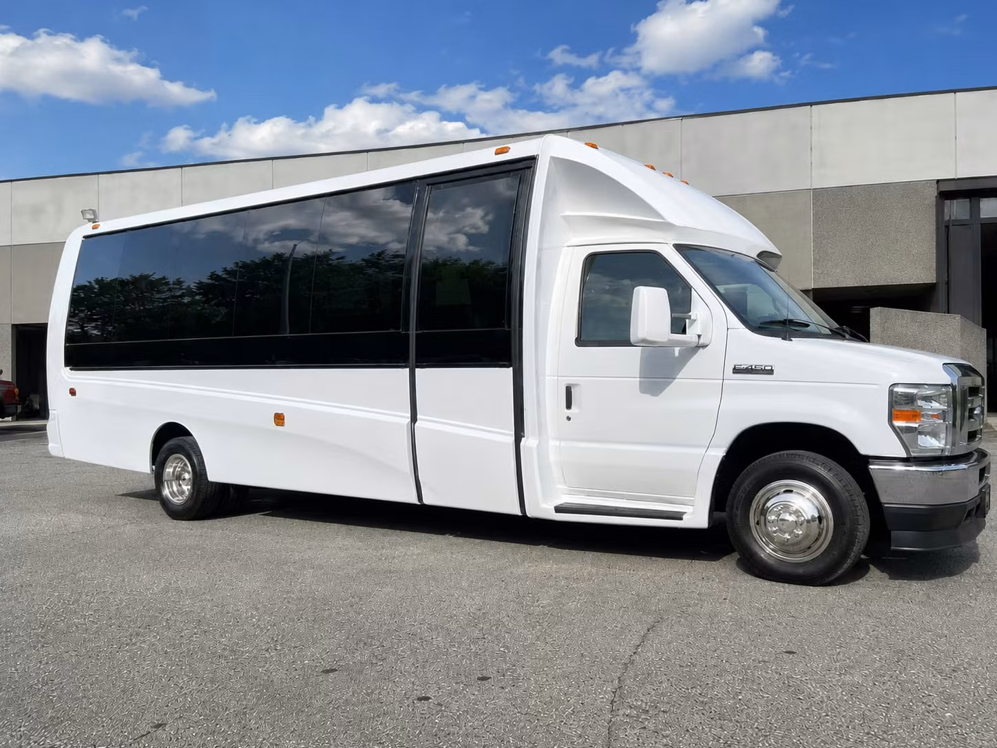 bus rentals for independence proms homecomings