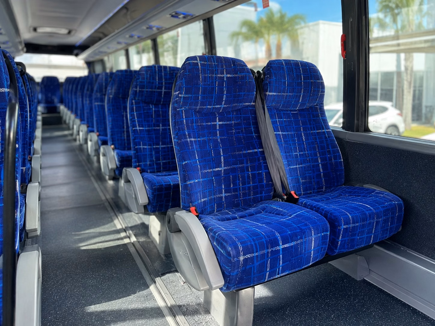 charter bus rentals for large independence prom groups traveling together
