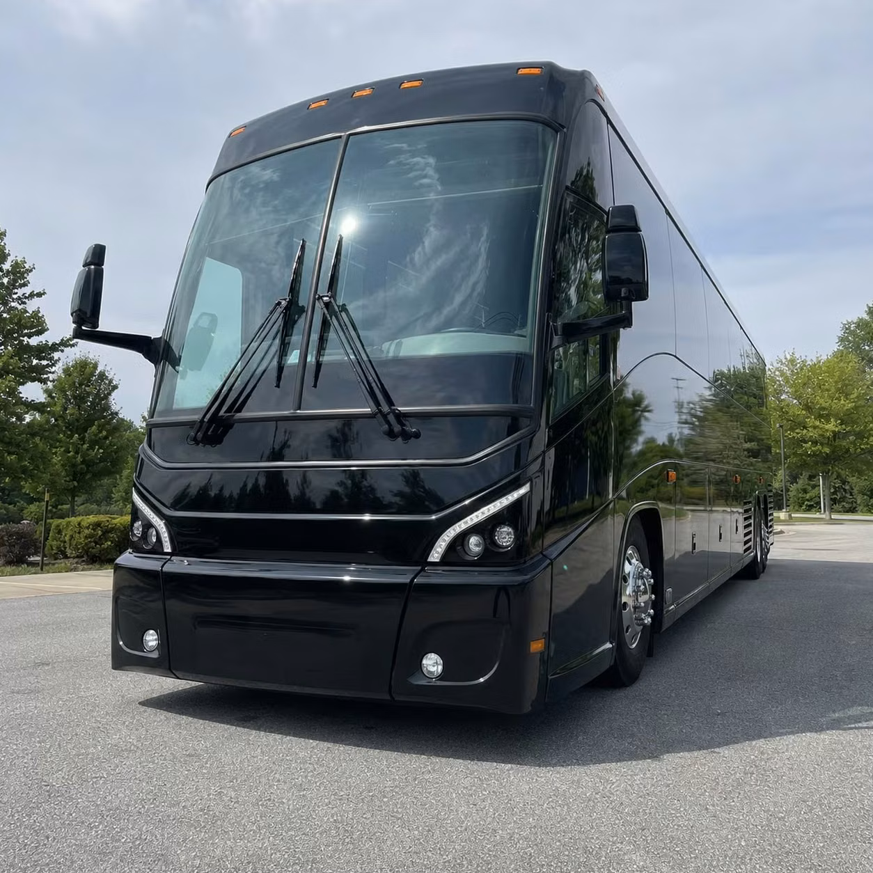 dod compliant charter bus rentals for independence and the kansas city metro