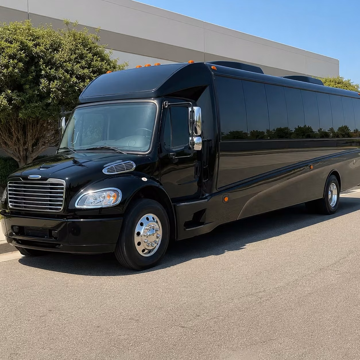 independence 30 passenger minibus rental